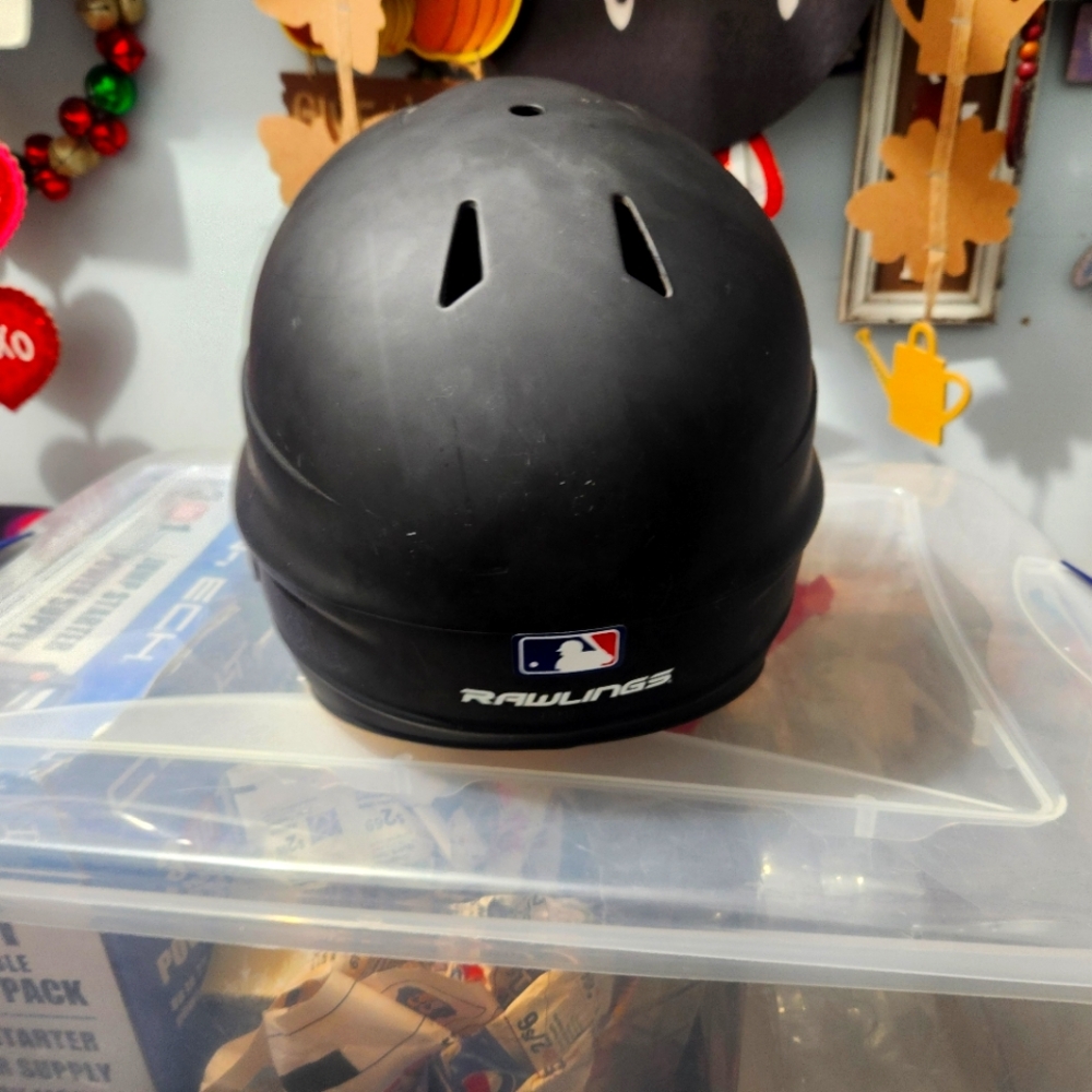 Head protection for the softball field at bat